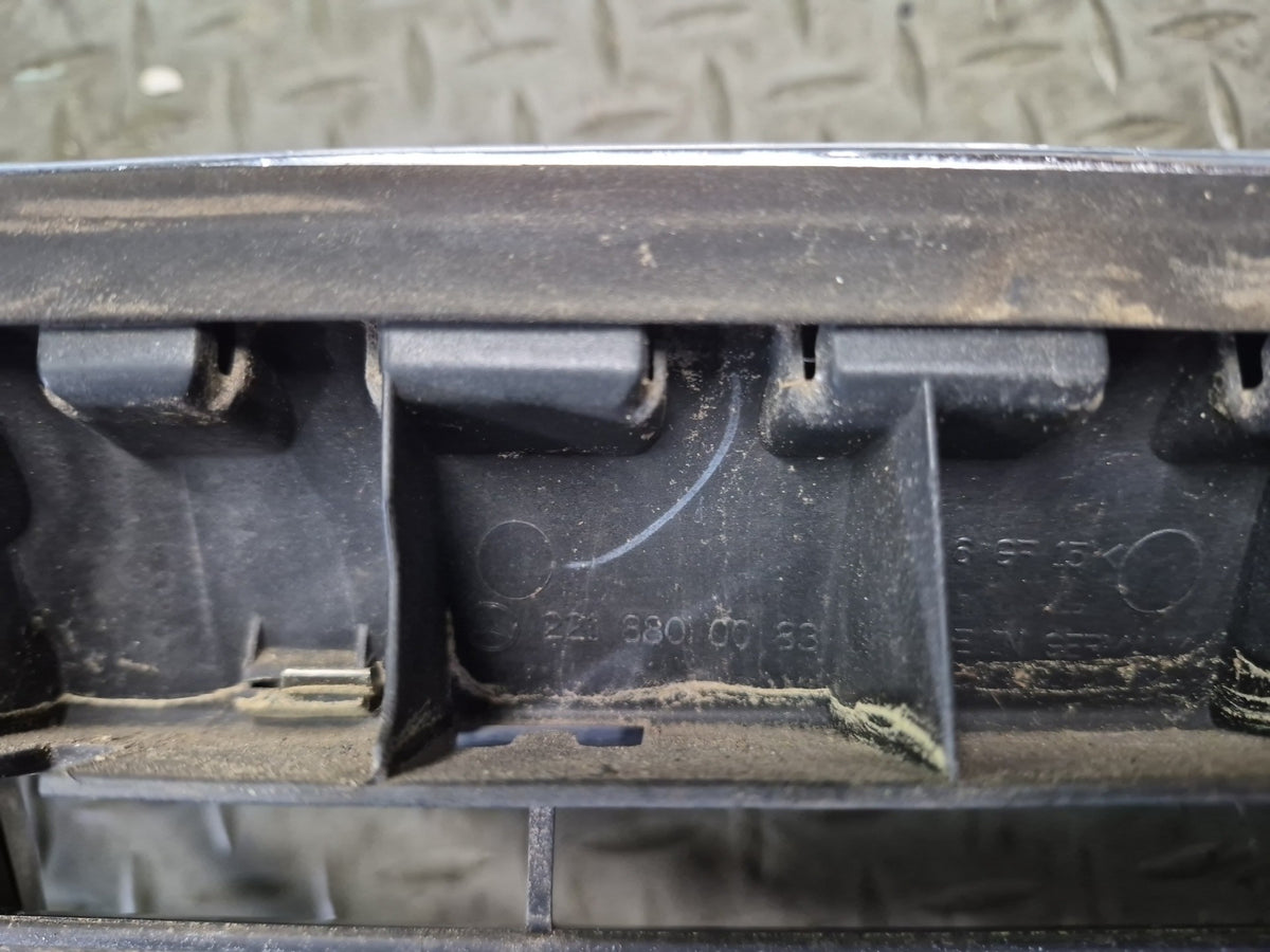 07-09 Mercedes W221 S-class Front Hood Chrome Grille 2218800083 OEM