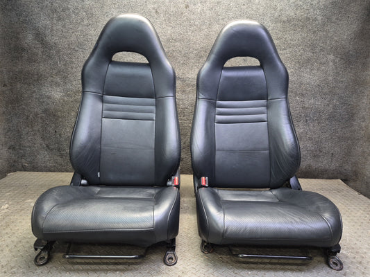 03-05 Toyota MR2 Spyder Set of 2 Front Left & Right Leather Seat Damaged