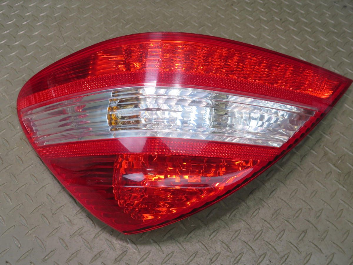 07-08 Mercedes R230 Sl-class Set of 2 Rear Left & Right Tail Light Lamp OEM