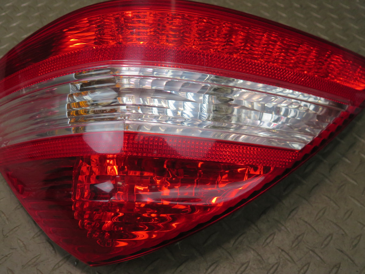 07-08 Mercedes R230 Sl-class Set of 2 Rear Left & Right Tail Light Lamp OEM