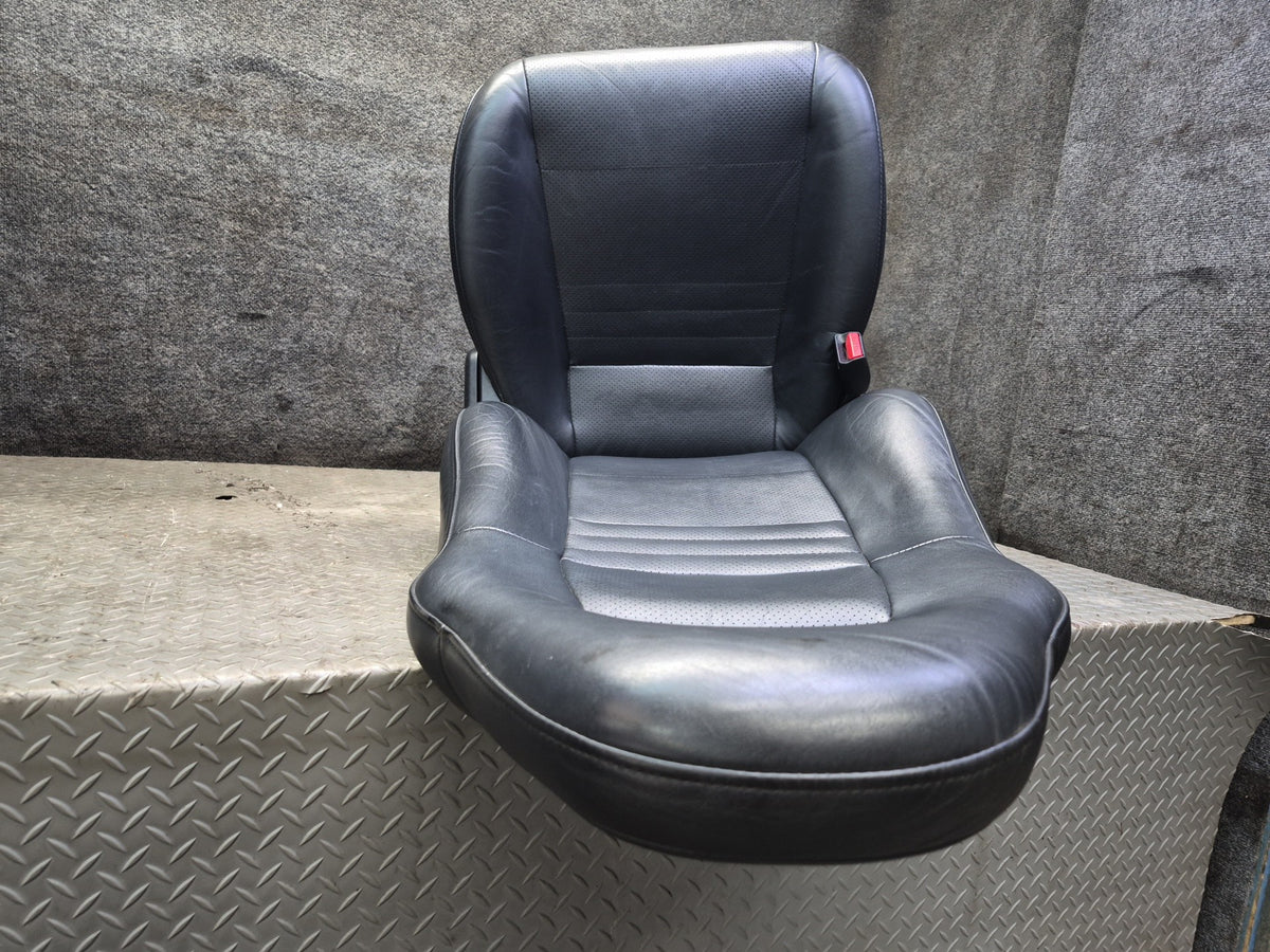03-05 Toyota MR2 Spyder Set of 2 Front Left & Right Leather Seat Damaged