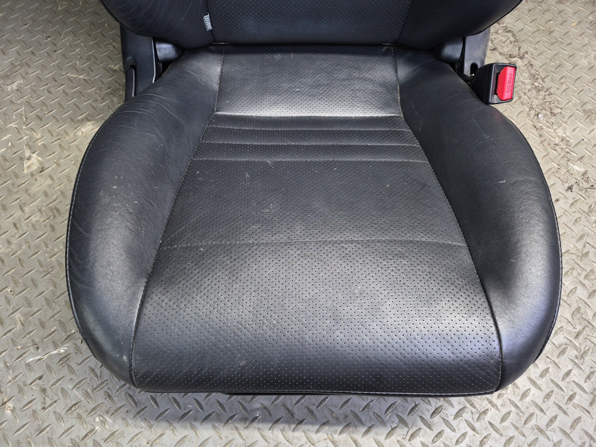 03-05 Toyota MR2 Spyder Set of 2 Front Left & Right Leather Seat Damaged
