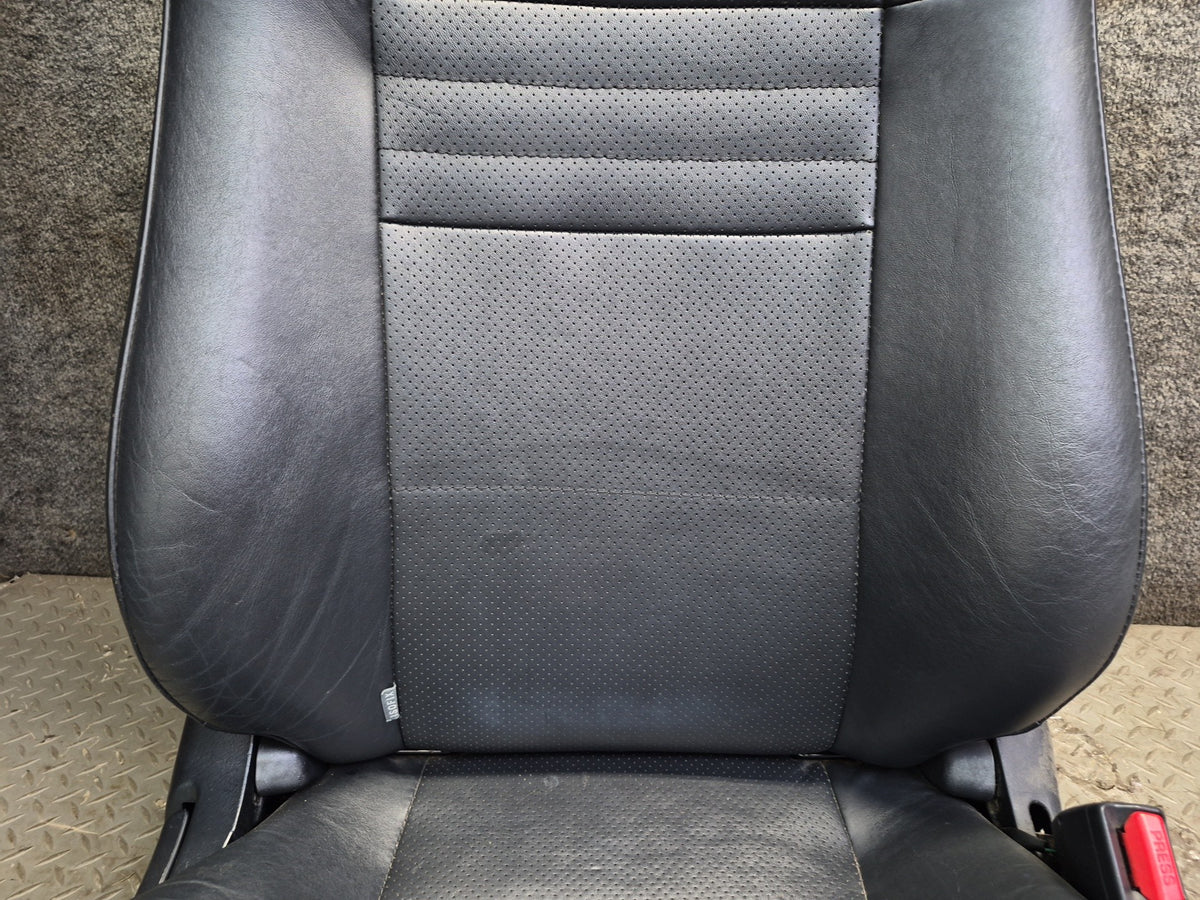03-05 Toyota MR2 Spyder Set of 2 Front Left & Right Leather Seat Damaged