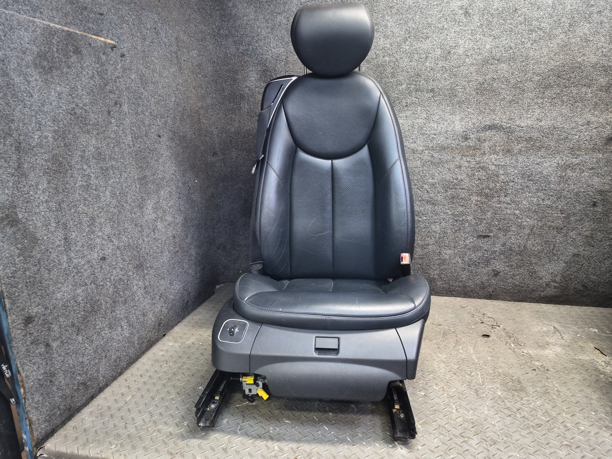 07-08 Mercedes R230 SL550 Set of 2 Front Left & Right Leather Seat Black Dmgd