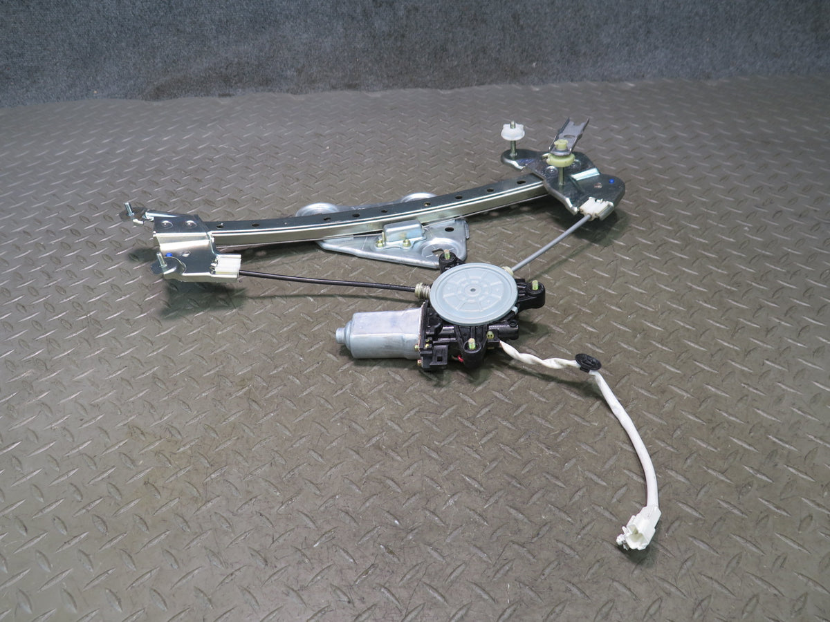 00-05 Toyota MR2 Spyder ZZW30L Right Door Window Regulator w Motor OEM