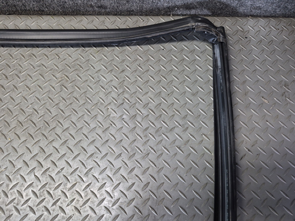 03-12 Mercedes R230 SL Front Windshield Weatherstrip Rubber Seal Molding Set OEM