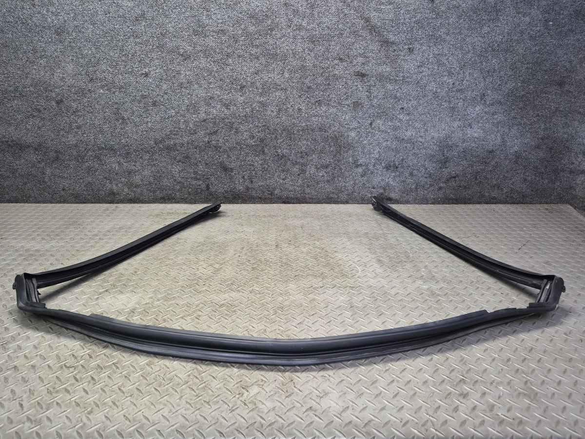 03-12 Mercedes R230 SL Front Windshield Weatherstrip Rubber Seal Molding Set OEM