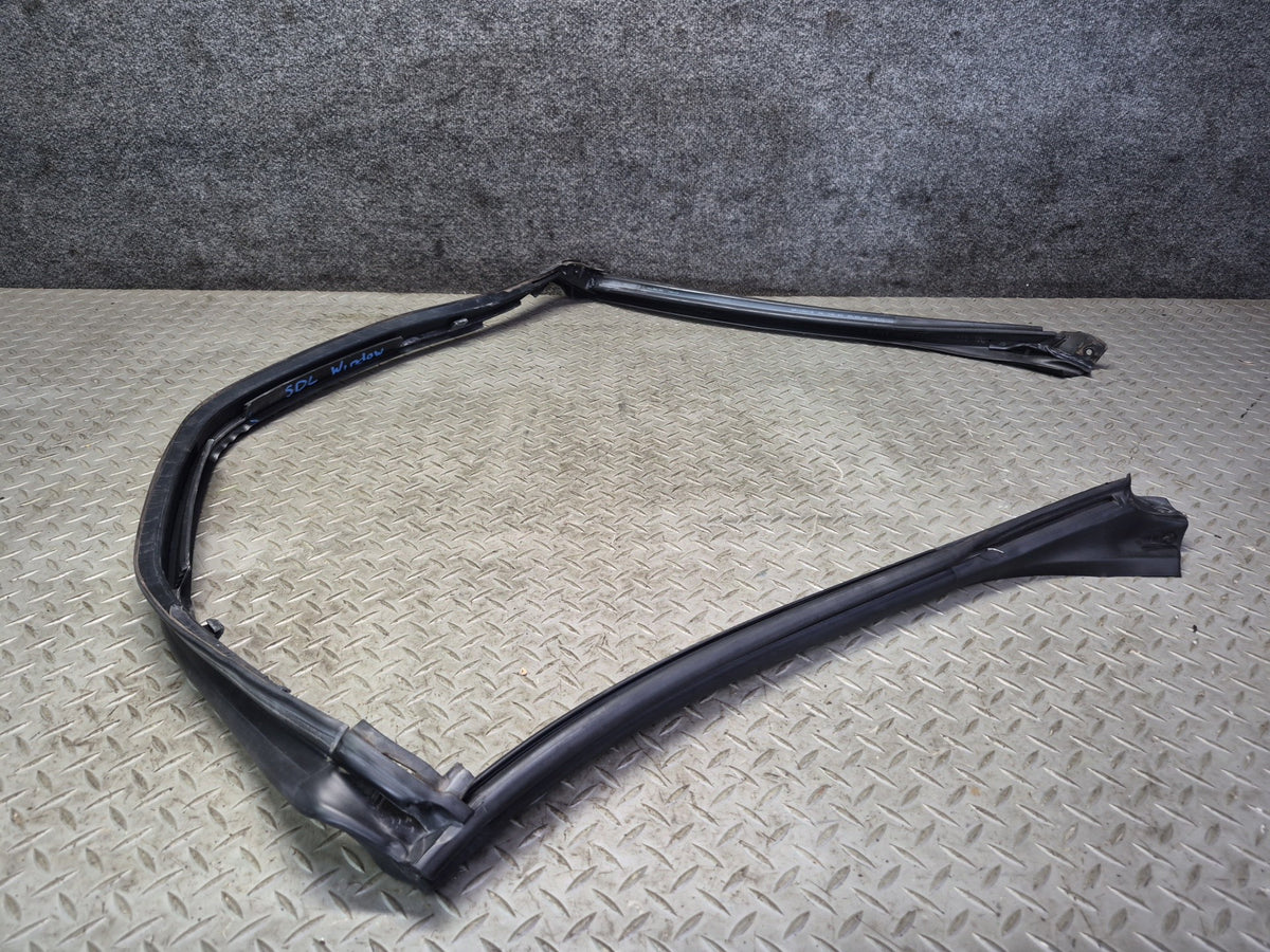 03-12 Mercedes R230 SL Front Windshield Weatherstrip Rubber Seal Molding Set OEM