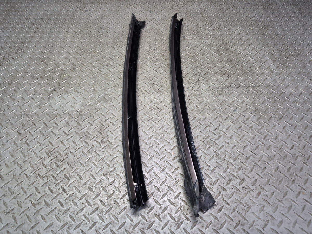 03-12 Mercedes R230 SL Front Windshield Weatherstrip Rubber Seal Molding Set OEM