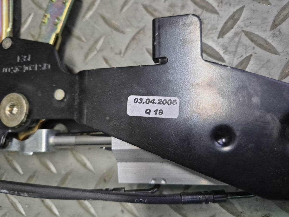 03-12 Mercedes R230 Sl-class Convertible Front TOP Roof Lock Latch w Lines OEM