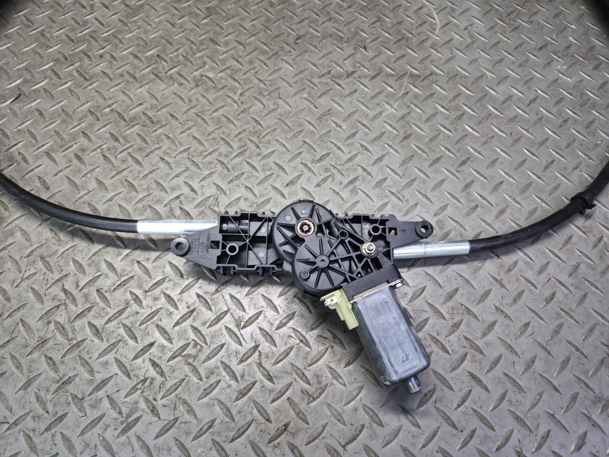 07-12 Mercedes R230 Sl-class Convertible TOP Roof Rear Flap Motor Assembly OEM
