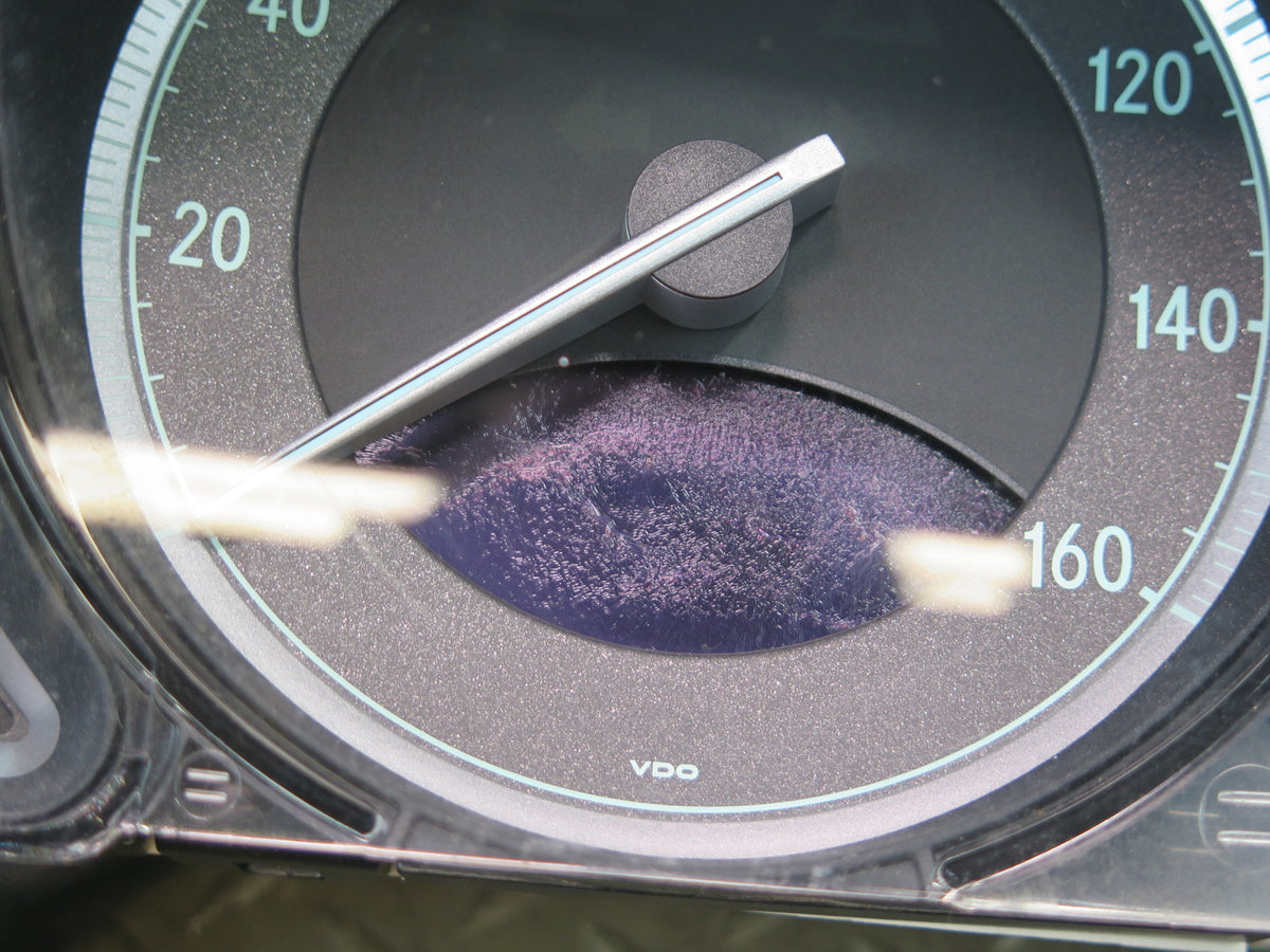 07-08 Mercedes R230 SL550 Instrument Cluster Gauge Speedometer Damaged