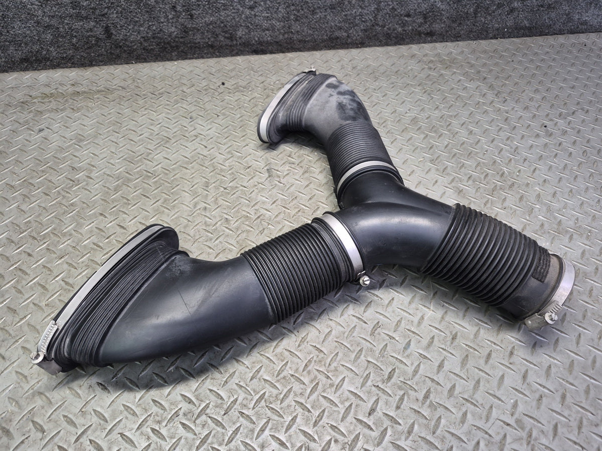 2010-2016 Porsche Panamera 970 3.6L M46.40 Engine Air Intake Duct Tube Hose Pipe