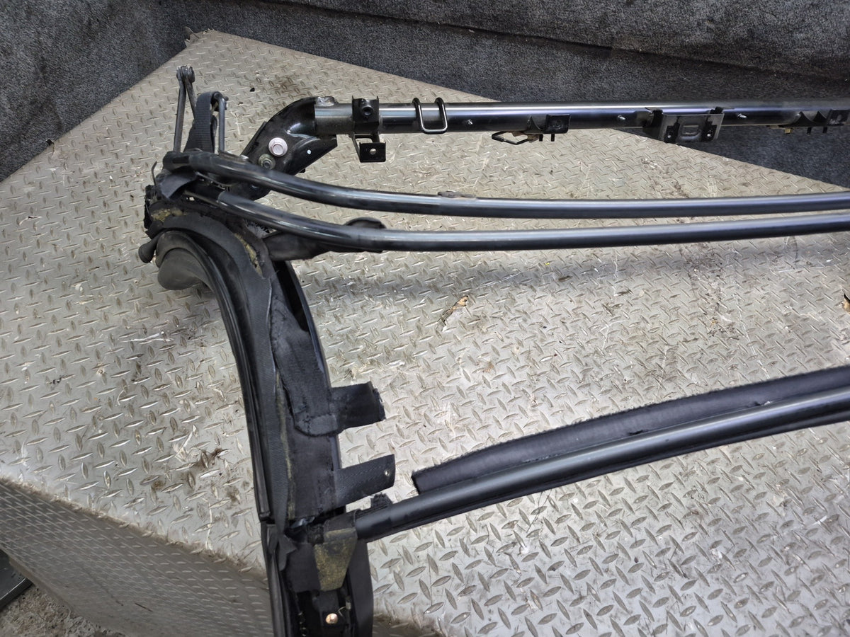 00-05 Toyota MR2 Spyder ZZW30L Convertible Soft TOP Roof Frame Panel OEM