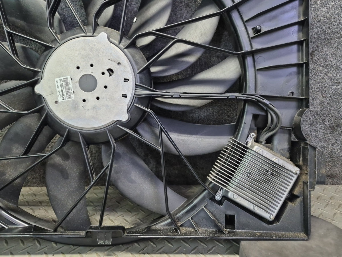 08-13 Mercedes W221 S63 AMG Engine Cooling Fan Motor w Shroud 2115002293 OEM