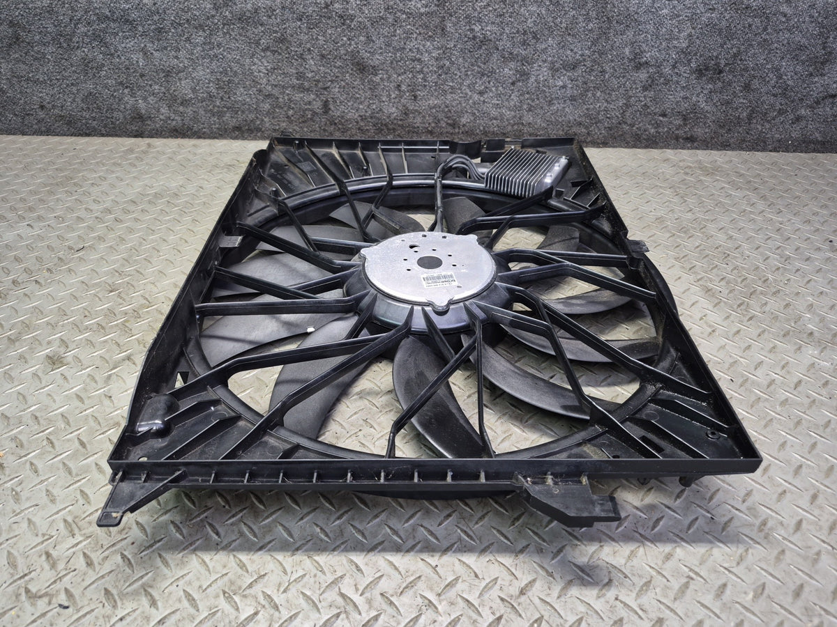 08-13 Mercedes W221 S63 AMG Engine Cooling Fan Motor w Shroud 2115002293 OEM
