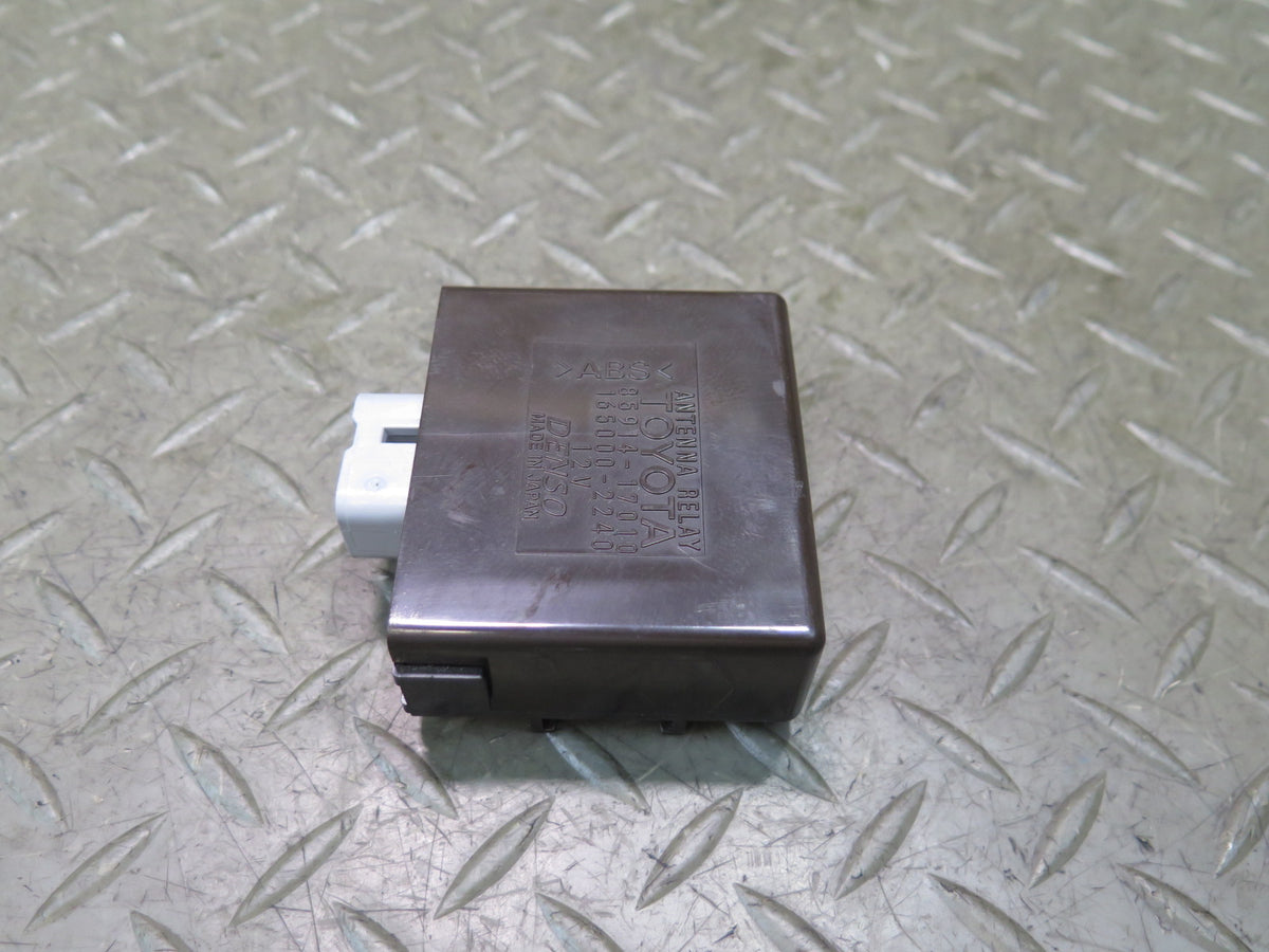 00-05 Toyota MR2 Spyder ZZW30L Antenna Relay Control Module 85914-17010 OEM