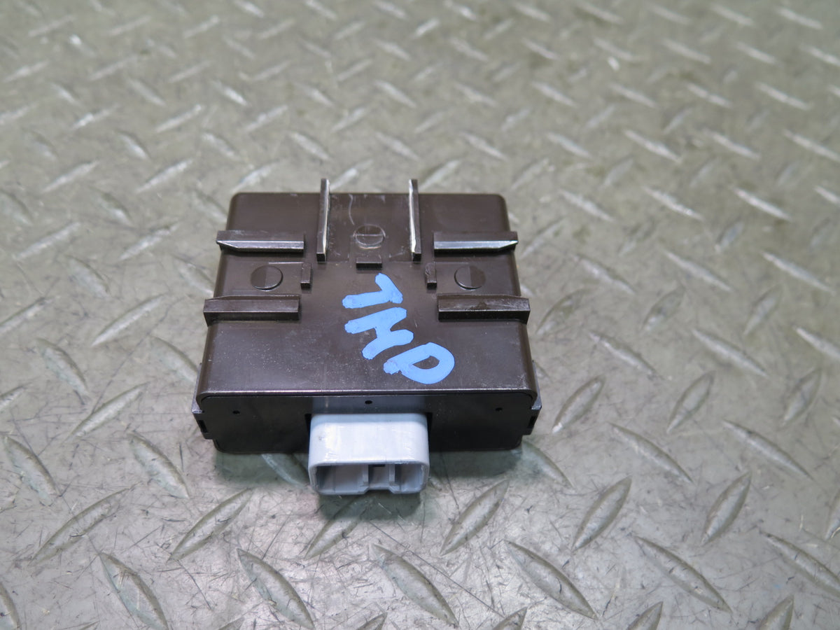 00-05 Toyota MR2 Spyder ZZW30L Antenna Relay Control Module 85914-17010 OEM