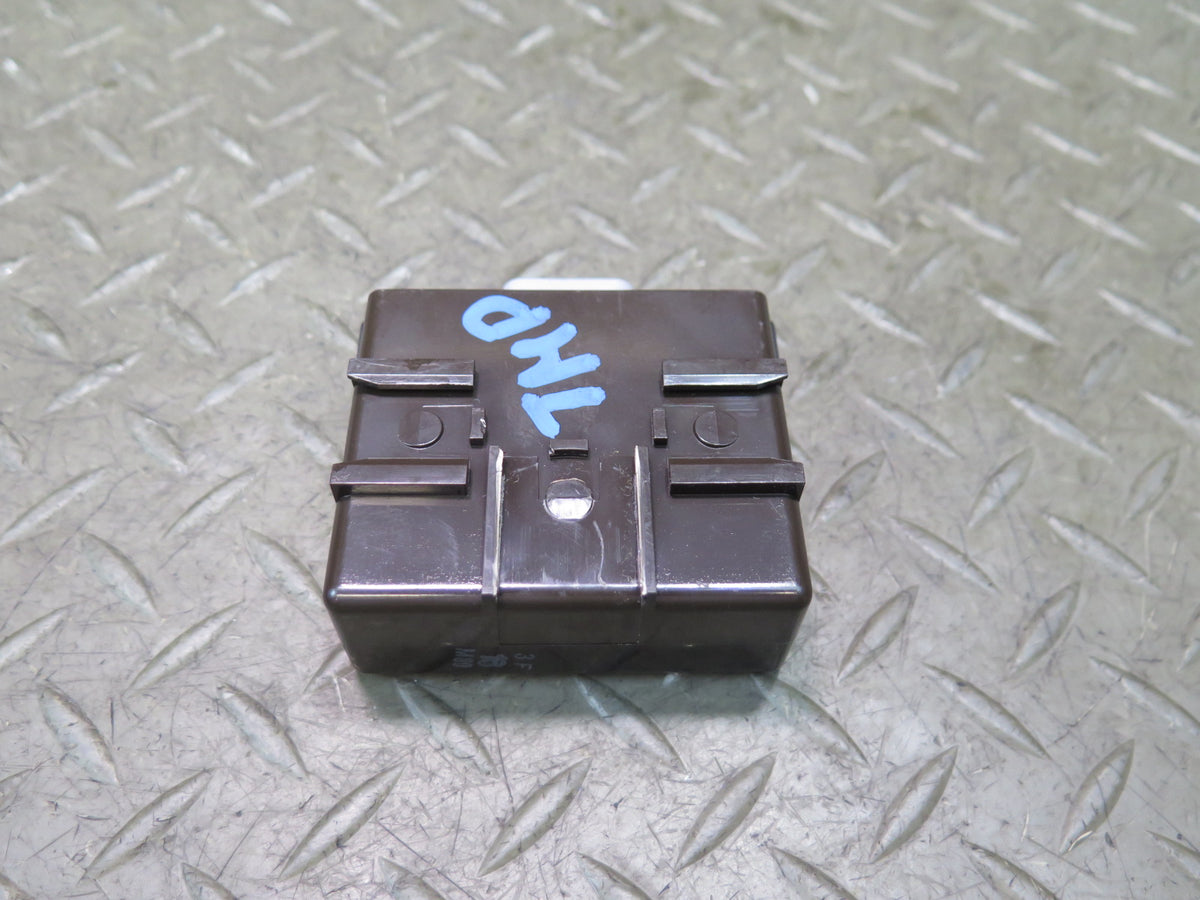 00-05 Toyota MR2 Spyder ZZW30L Antenna Relay Control Module 85914-17010 OEM