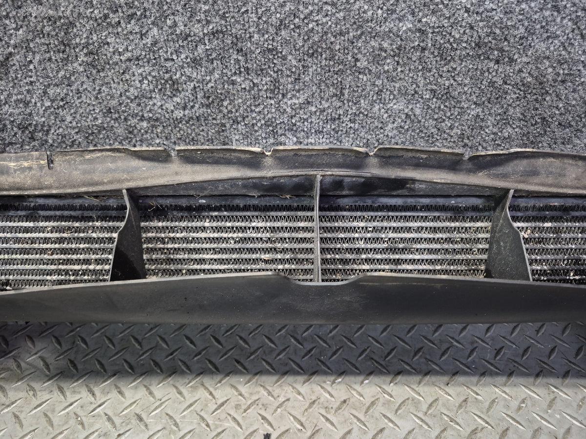 08-09 Mercedes W221 S63 AMG Engine Oil Cooler Radiator w Shroud 2095000100 OEM