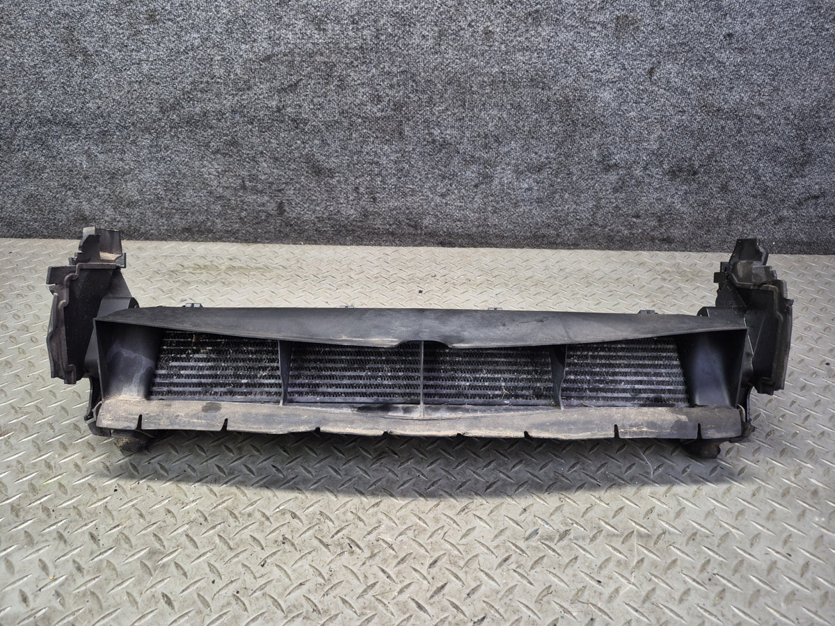08-09 Mercedes W221 S63 AMG Engine Oil Cooler Radiator w Shroud 2095000100 OEM