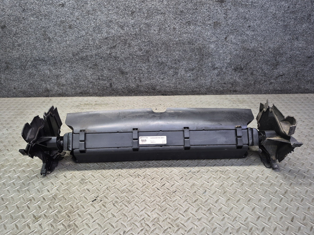 08-09 Mercedes W221 S63 AMG Engine Oil Cooler Radiator w Shroud 2095000100 OEM