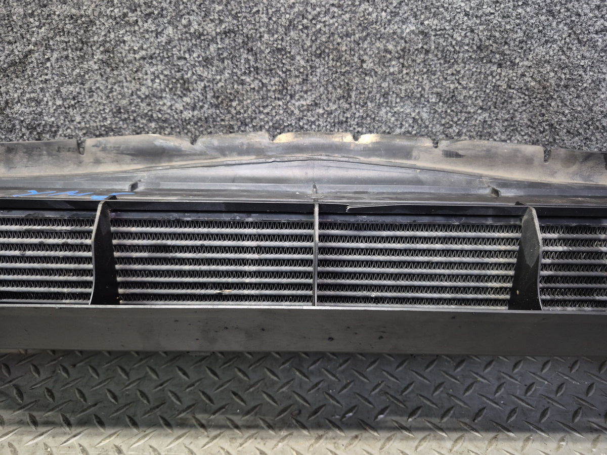 08-09 Mercedes W221 S63 AMG Engine Oil Cooler Radiator w Shroud 2095000100 OEM