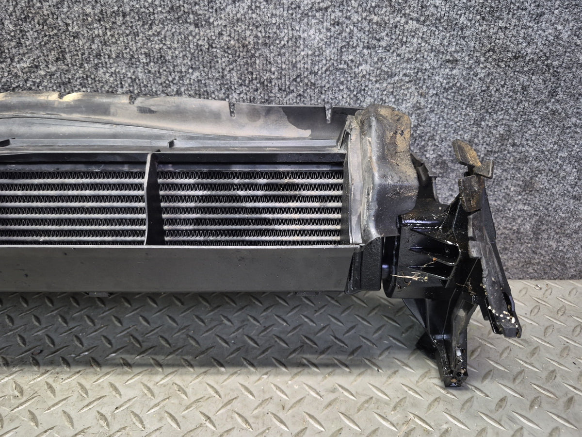 08-09 Mercedes W221 S63 AMG Engine Oil Cooler Radiator w Shroud 2095000100 OEM