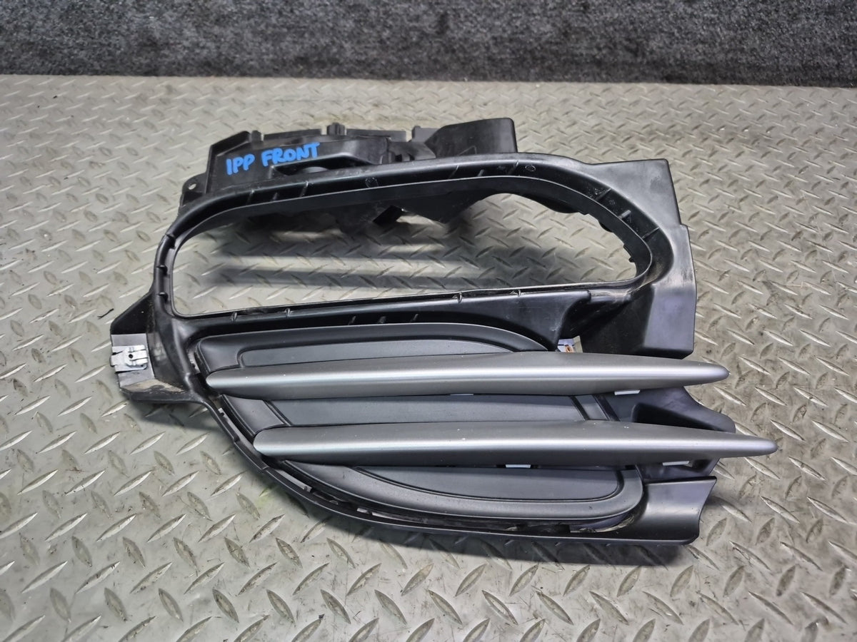2010-2013 Porsche Panamera 970 Front Right Left Grille Retainer Frame Bumper Set