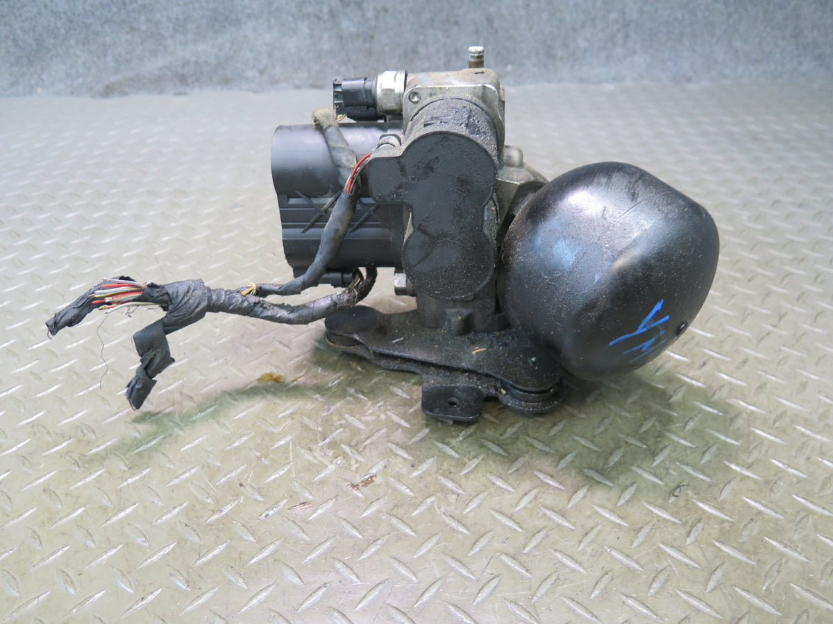 07-13 Mercedes W221 S-class Front ABC Hydraulic Suspension Valve Block Pump OEM