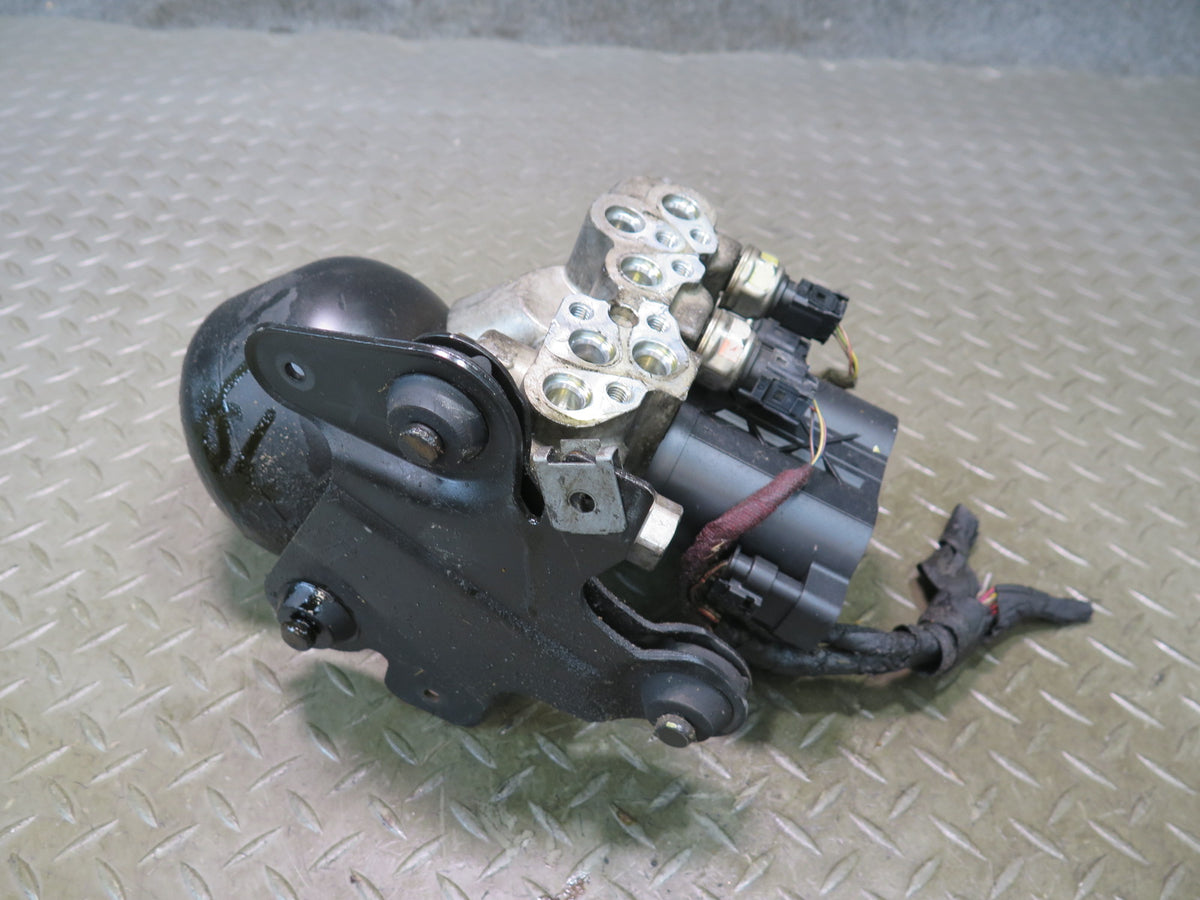 07-13 Mercedes W221 S-class Front ABC Hydraulic Suspension Valve Block Pump OEM