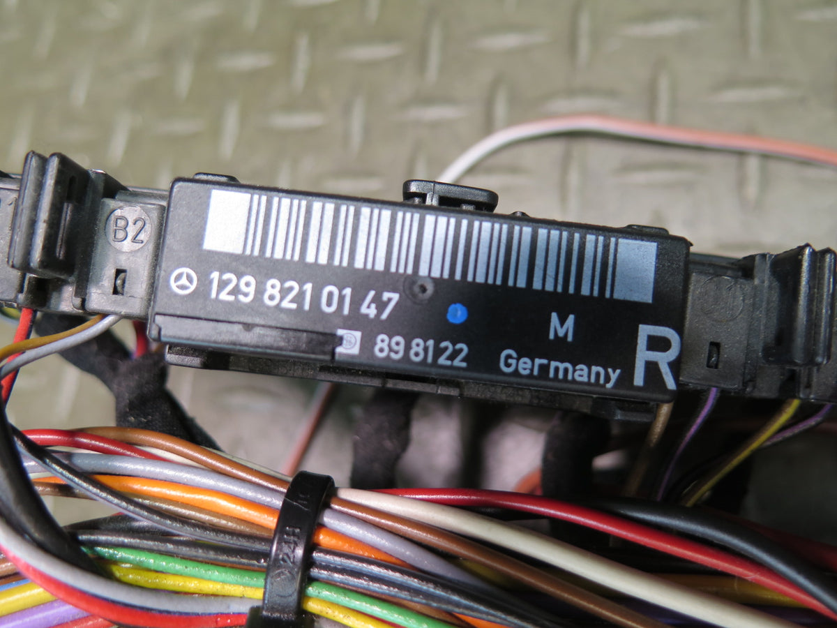 94-02 Mercedes R129 SL Front Left or Right Seat Control Module 1298203526 OEM