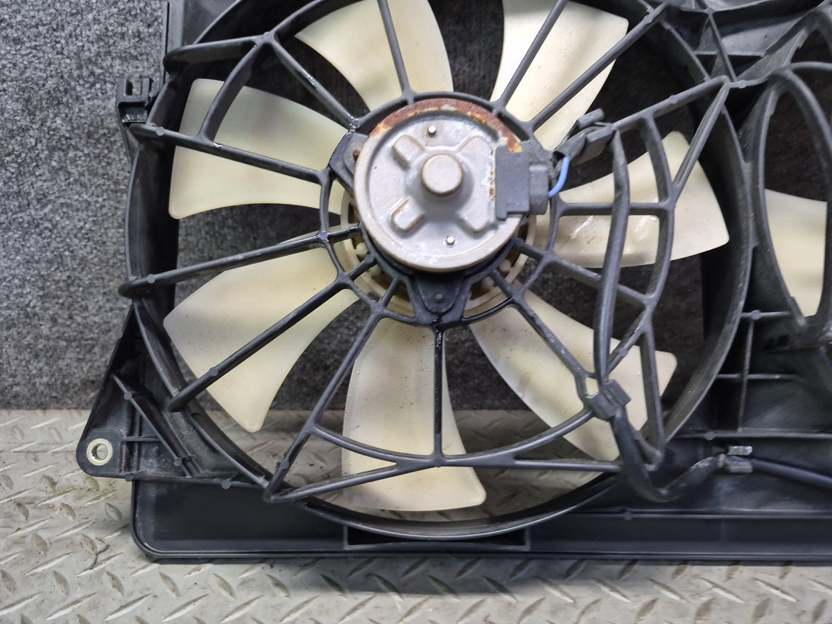 00-05 Toyota MR2 Spyder ZZW30L Engine Radiator Cooling Fan Motor Shroud 63K OEM
