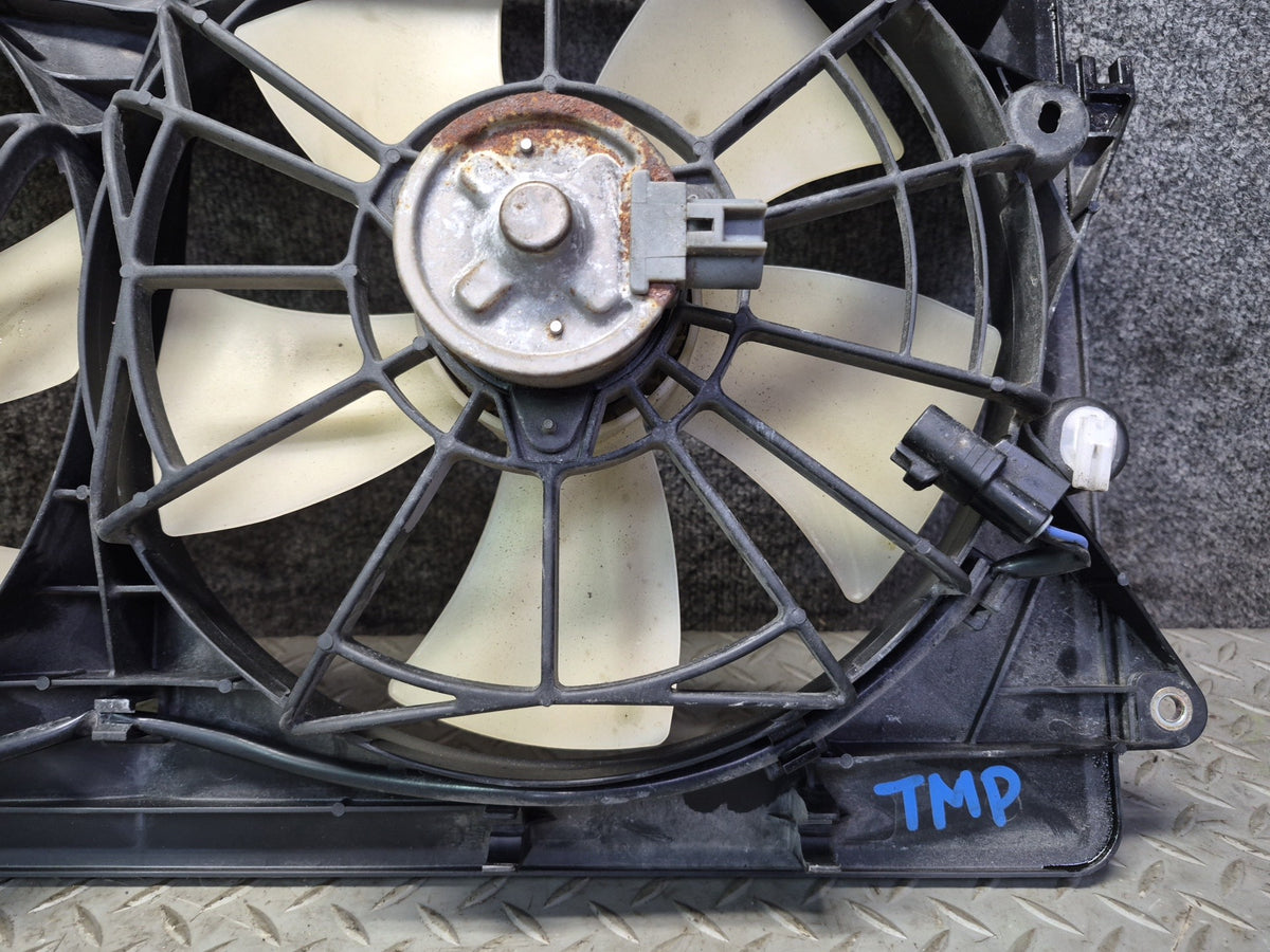 00-05 Toyota MR2 Spyder ZZW30L Engine Radiator Cooling Fan Motor Shroud 63K OEM