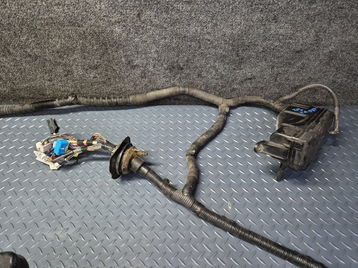 02-05 Lexus JCE10L IS300 2JZGE A/T Engine Bay Wire Wiring Harness w Fuse Box OEM