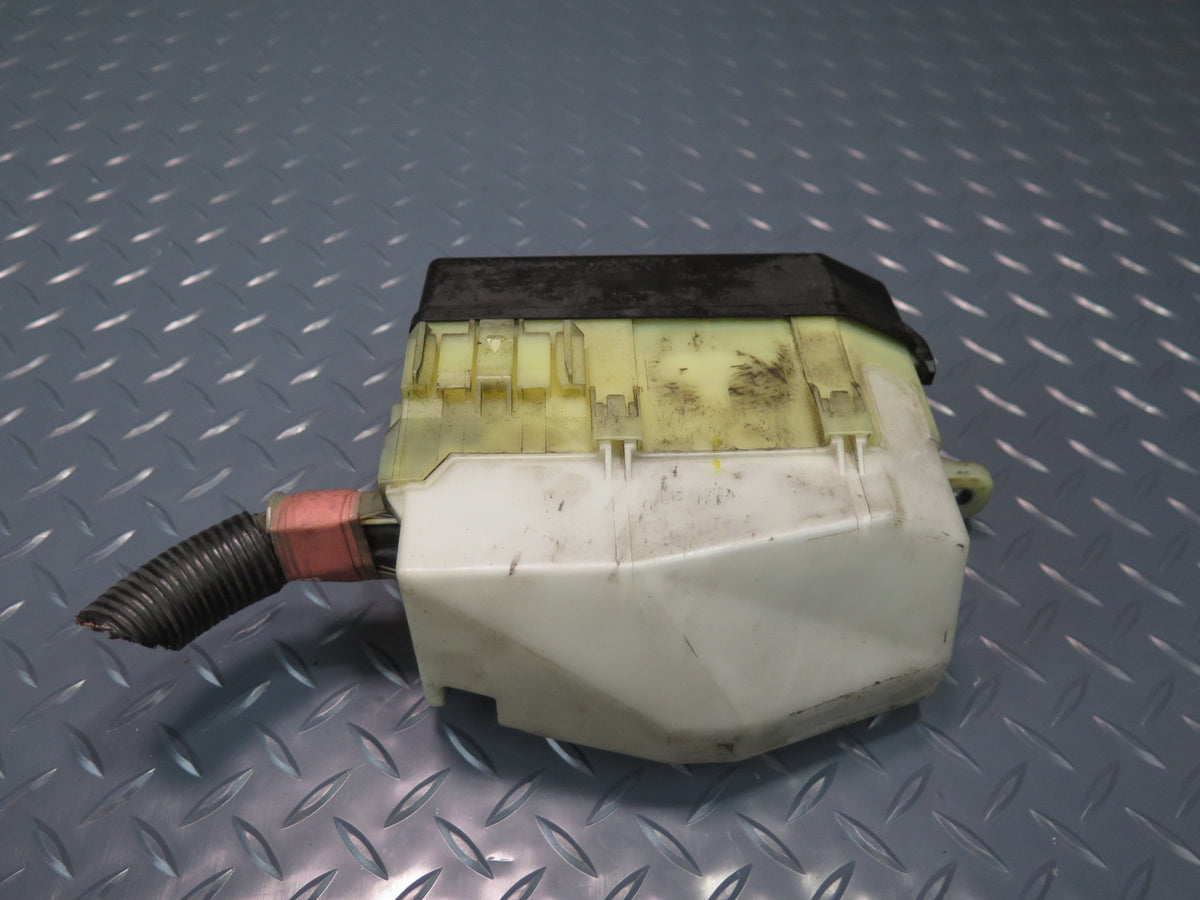 03-05 Toyota MR2 Spyder ZZW30L Engine Bay Main Fuse Relay Box Module OEM