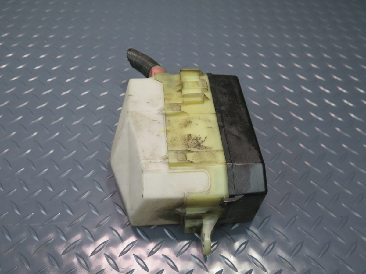 03-05 Toyota MR2 Spyder ZZW30L Engine Bay Main Fuse Relay Box Module OEM