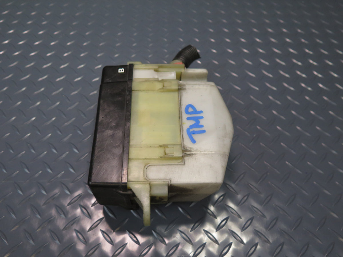 03-05 Toyota MR2 Spyder ZZW30L Engine Bay Main Fuse Relay Box Module OEM