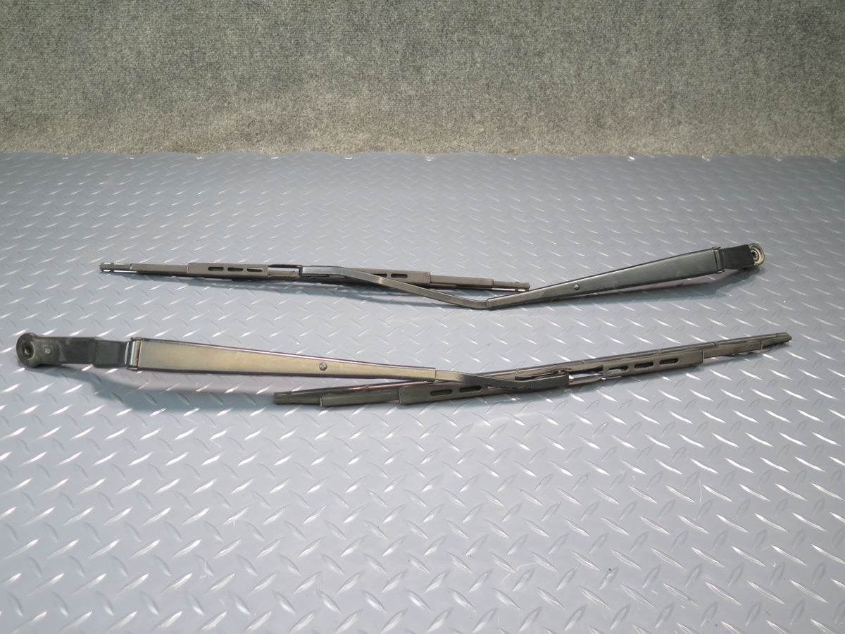 00-05 Toyota MR2 Spyder ZZW30L Set of 2 Front Left & Right Wiper Arm OEM