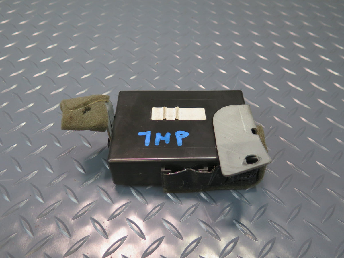 03-05 Toyota MR2 Spyder ZZW30L Keyless Entry Control Module 08190-17810 OEM