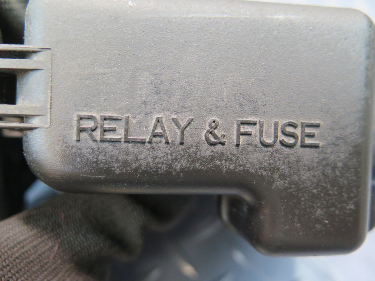 00-05 Toyota MR2 Spyder Front Right Luggage Compartment DRL Fuse Relay Box OEM