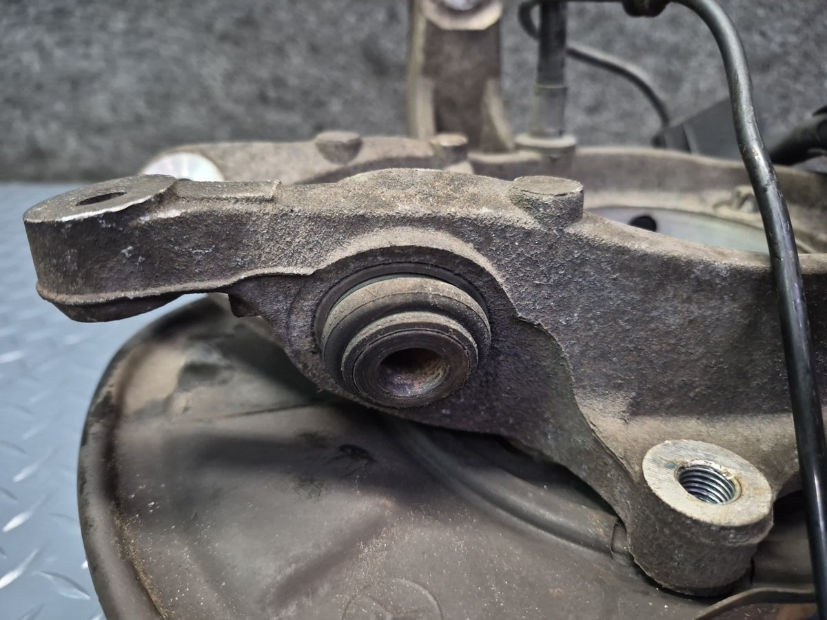 08-13 Mercedes W221 S63 AMG RWD Rear Right Spindle Knuckle Wheel Hub OEM