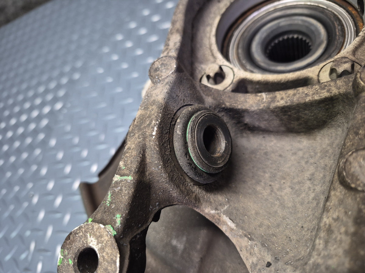 08-13 Mercedes W221 S63 AMG RWD Rear Left Spindle Knuckle Wheel Hub OEM
