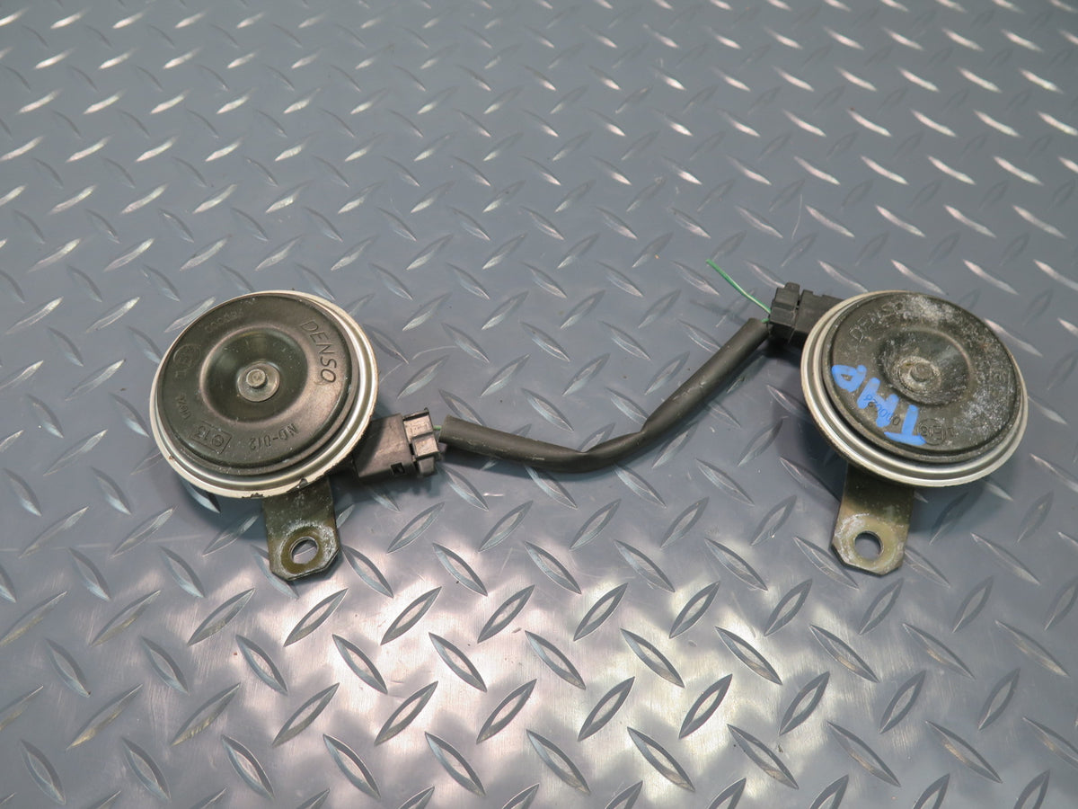 00-05 Toyota MR2 Spyder ZZW30L High & Low Tone Note Pitch Horn Signal Set OEM
