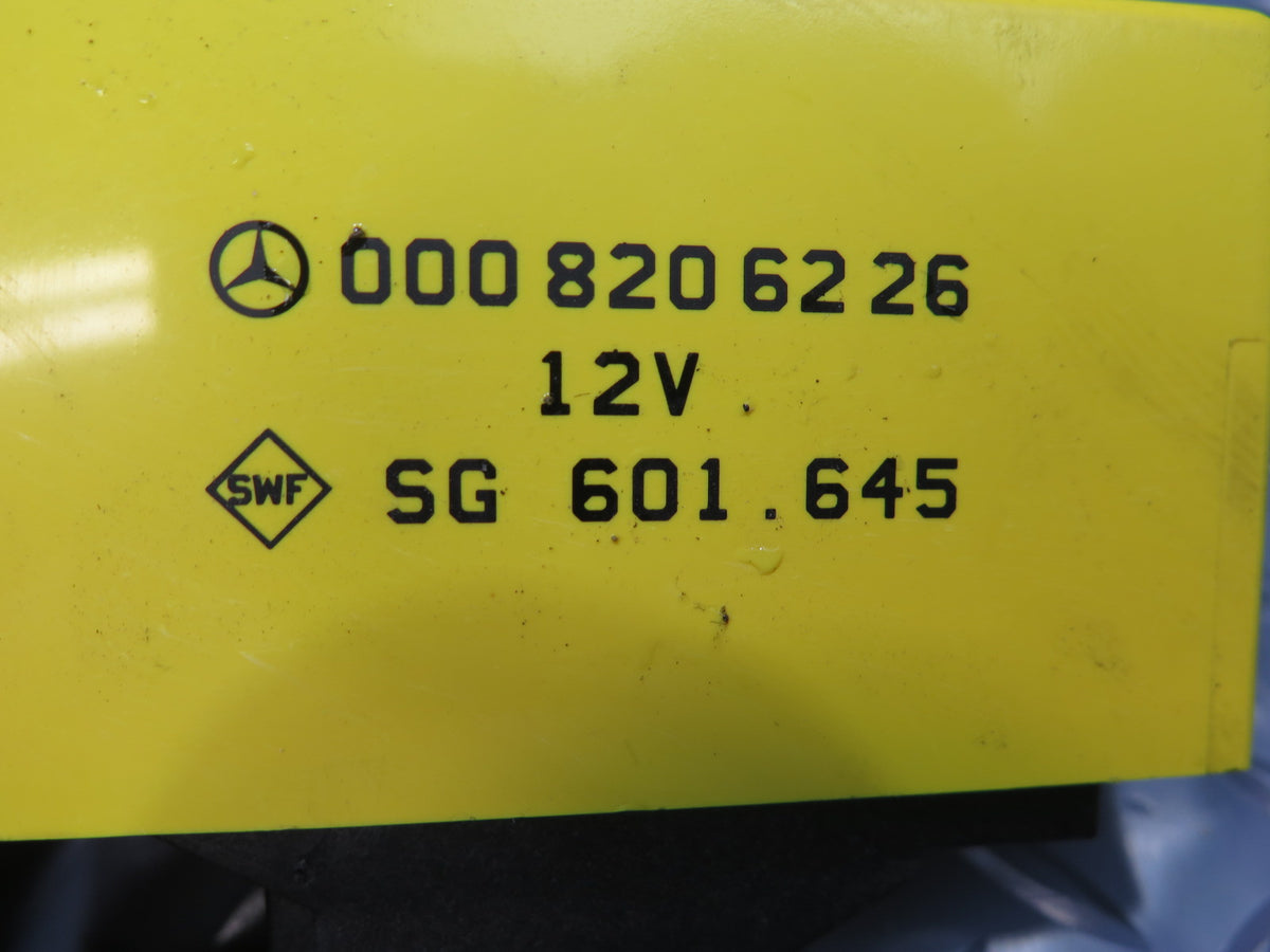 94-02 Mercedes R129 Sl-class Heated Seat Heater Control Module 0008206226 OEM