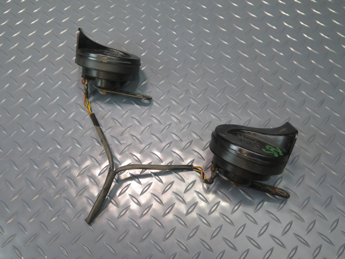 94-02 Mercedes R129 Sl-class Set of 2 High & Low Tone Note Pitch Horn Signal OEM
