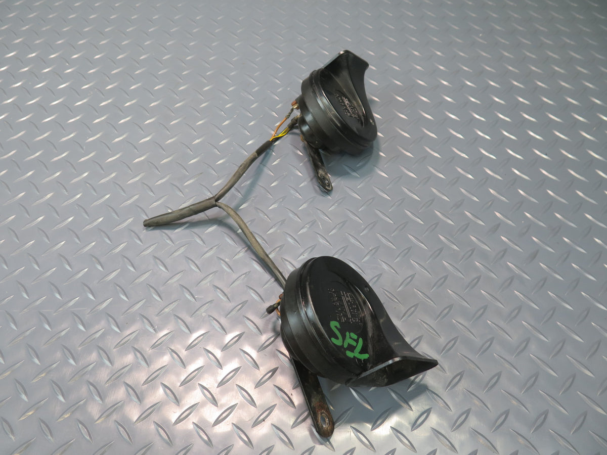 94-02 Mercedes R129 Sl-class Set of 2 High & Low Tone Note Pitch Horn Signal OEM