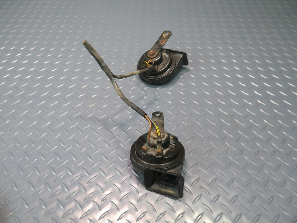 94-02 Mercedes R129 Sl-class Set of 2 High & Low Tone Note Pitch Horn Signal OEM