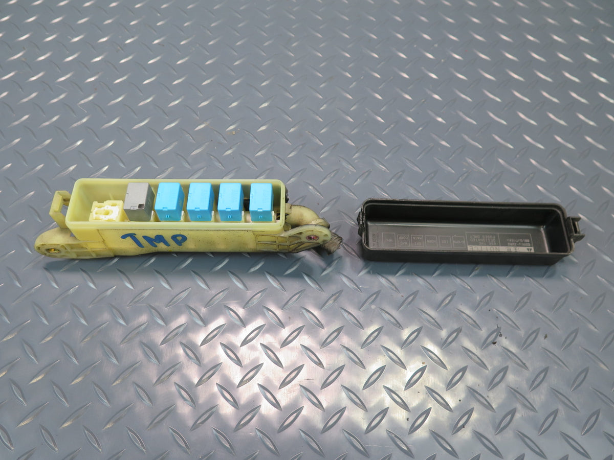 00-05 Toyota MR2 Spyder ZZW30L Interior Fuse Relay Box OEM