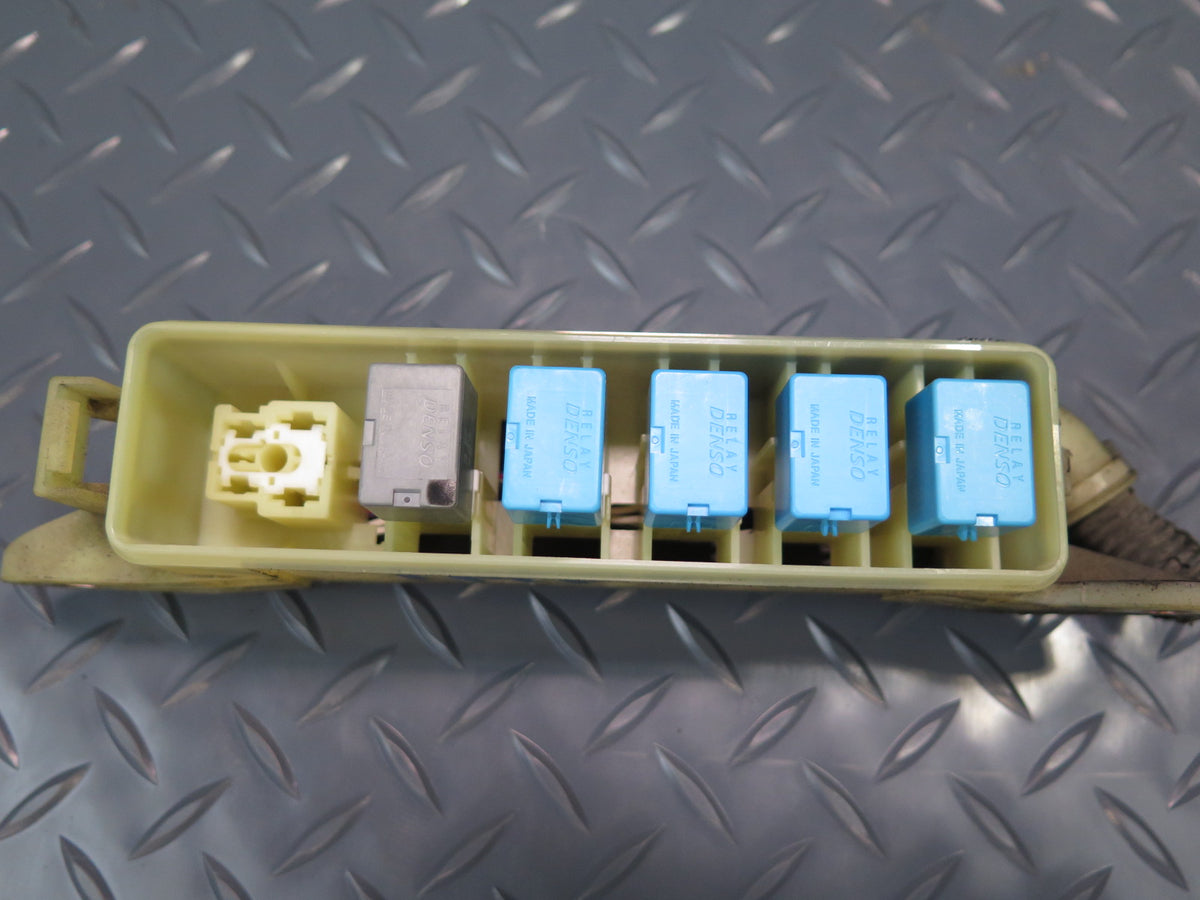 00-05 Toyota MR2 Spyder ZZW30L Interior Fuse Relay Box OEM